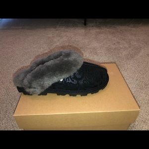 NWT Ugg Slippers Size 8